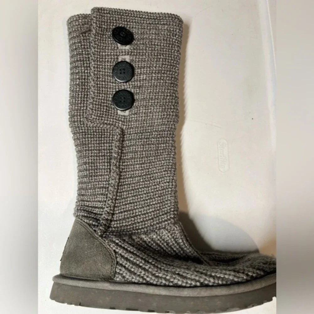 UGG Australia Women's Gray Knit Button Boots Size‎ 7 Right & Size 8 Left